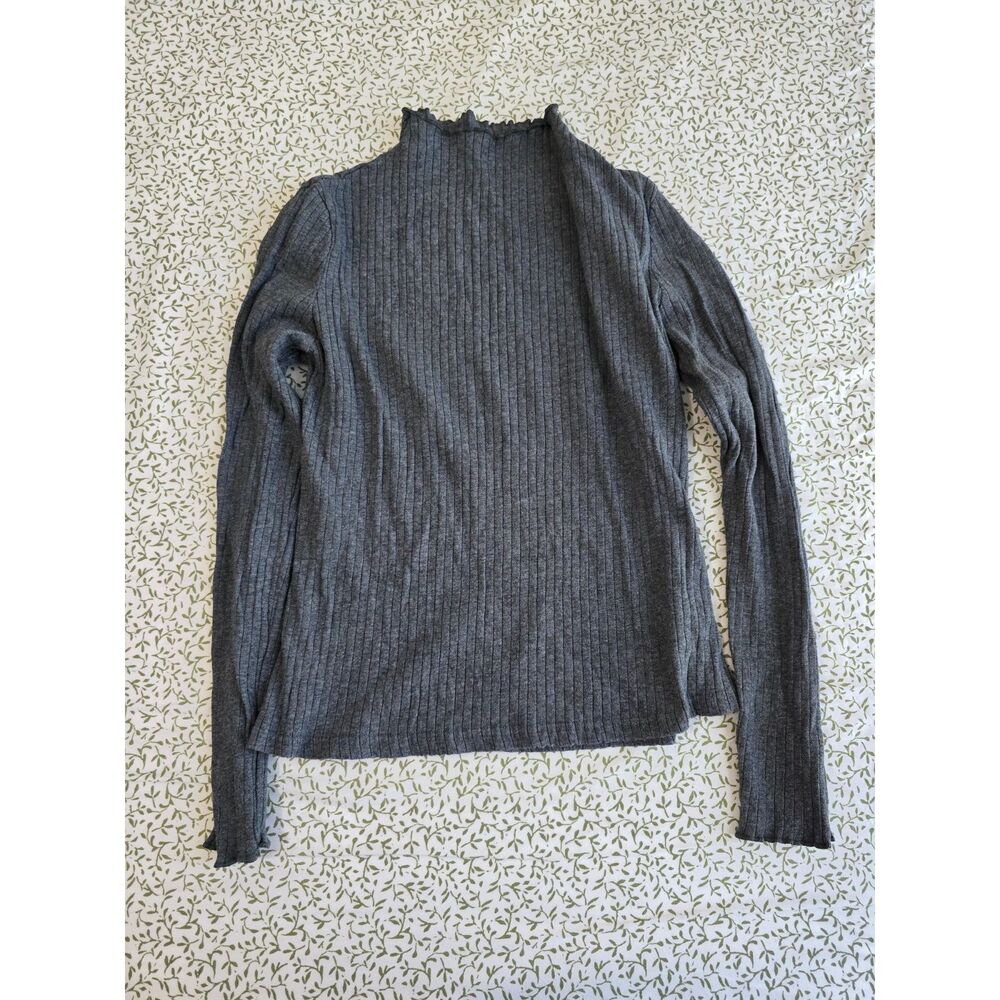 Gray Ribbed Long Sleeve Top